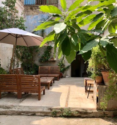 view patio metàfora art school